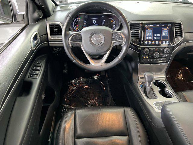 Photo of 2022 Bright White Clearcoat Jeep Grand Cherokee