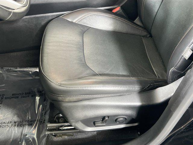 Photo of 2022 Diamond Black Crystal Pearlcoat Jeep Compass