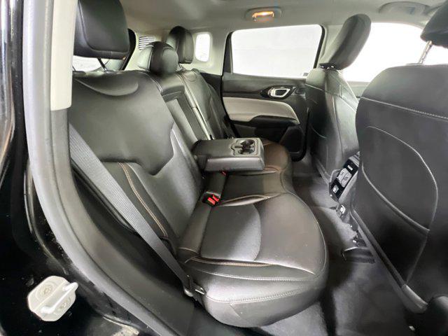Photo of 2022 Diamond Black Crystal Pearlcoat Jeep Compass