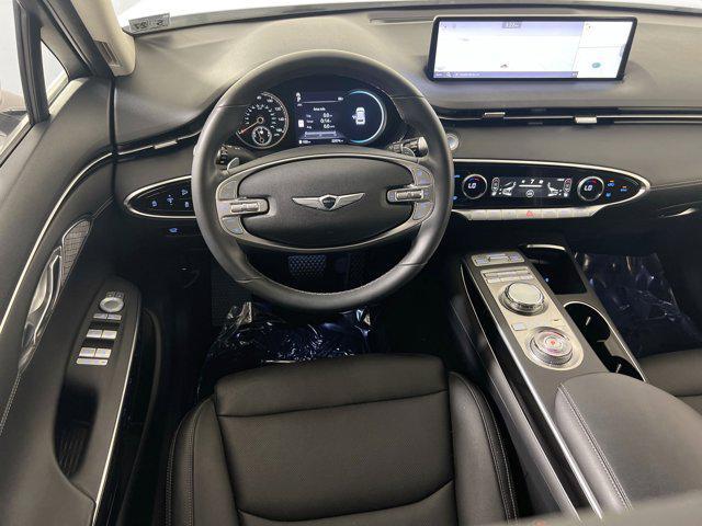 Photo of 2022 Alta White Genesis GV70