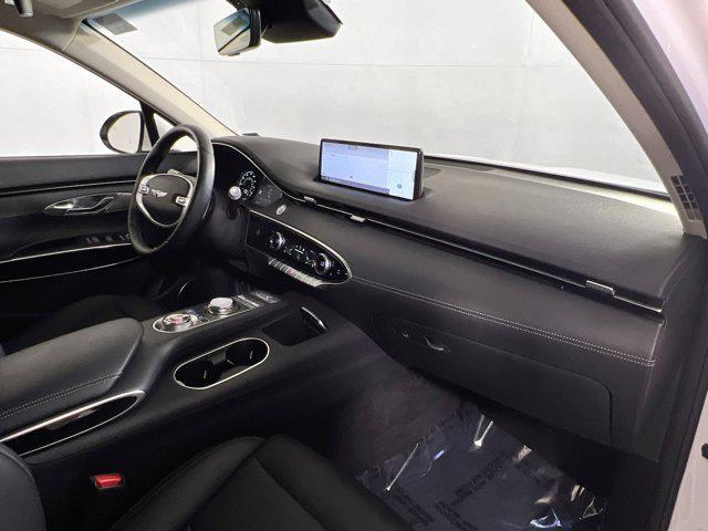 Photo of 2022 Alta White Genesis GV70