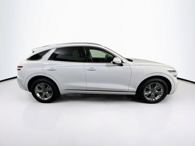 Photo of 2022 Alta White Genesis GV70