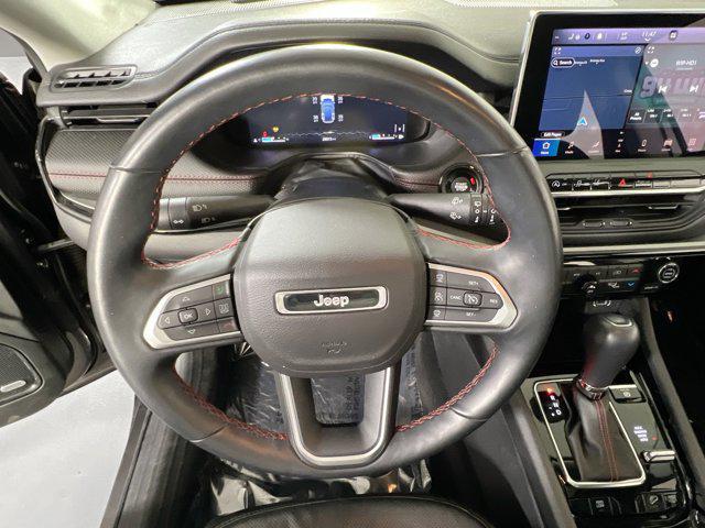 Photo of 2022 Granite Crystal Metallic Clearcoat Jeep Compass