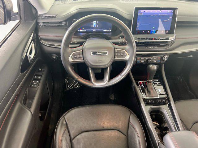 Photo of 2022 Granite Crystal Metallic Clearcoat Jeep Compass