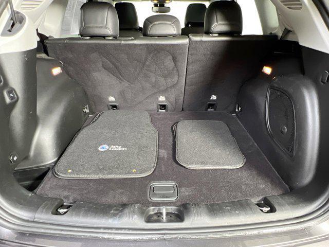 Photo of 2022 Granite Crystal Metallic Clearcoat Jeep Compass
