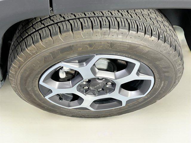 Photo of 2022 Diamond Black Crystal Pearlcoat Jeep Compass