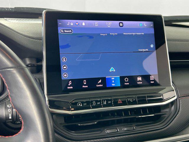 Photo of 2022 Diamond Black Crystal Pearlcoat Jeep Compass
