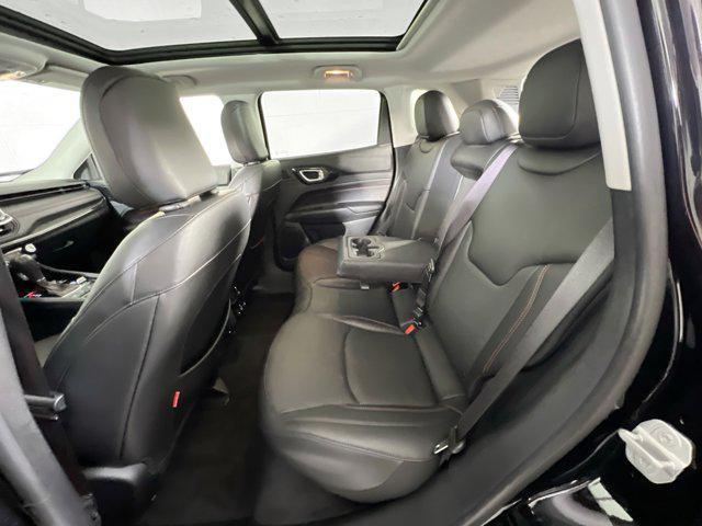 Photo of 2022 Diamond Black Crystal Pearlcoat Jeep Compass