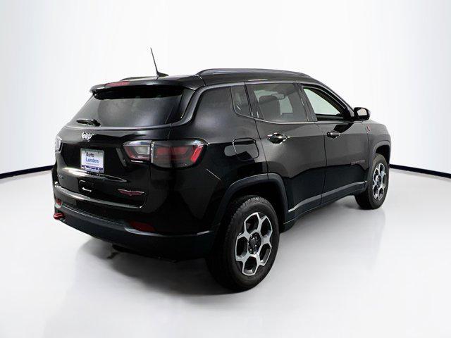 Photo of 2022 Diamond Black Crystal Pearlcoat Jeep Compass