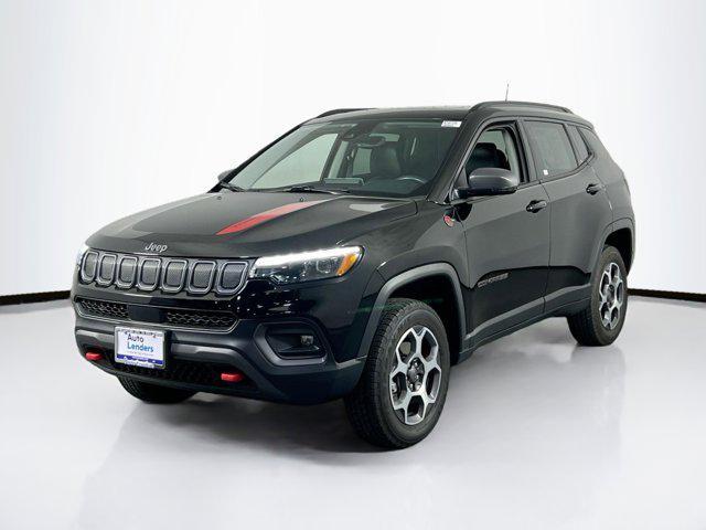 Photo of 2022 Diamond Black Crystal Pearlcoat Jeep Compass
