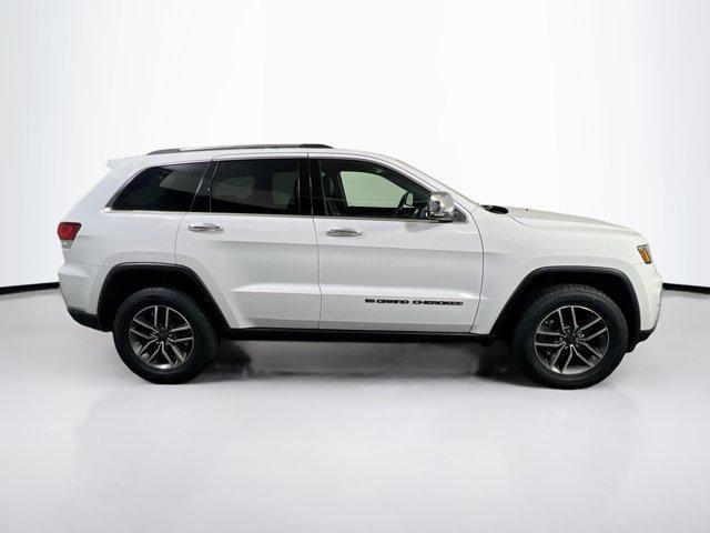 Photo of 2022 Bright White Clearcoat Jeep Grand Cherokee