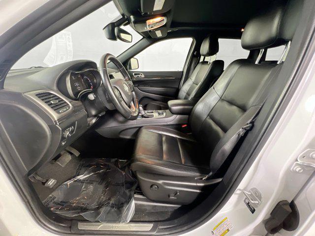 Photo of 2022 Bright White Clearcoat Jeep Grand Cherokee
