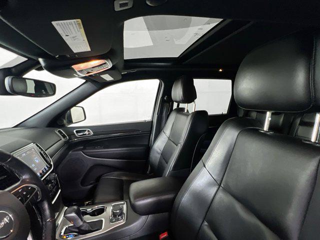 Photo of 2022 Bright White Clearcoat Jeep Grand Cherokee