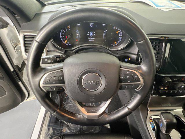Photo of 2022 Bright White Clearcoat Jeep Grand Cherokee