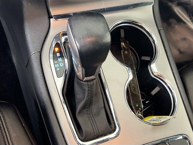Photo of 2022 Bright White Clearcoat Jeep Grand Cherokee