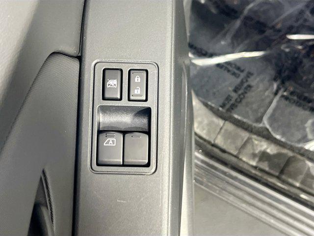 Photo of 2024 Gun Metallic Nissan Frontier