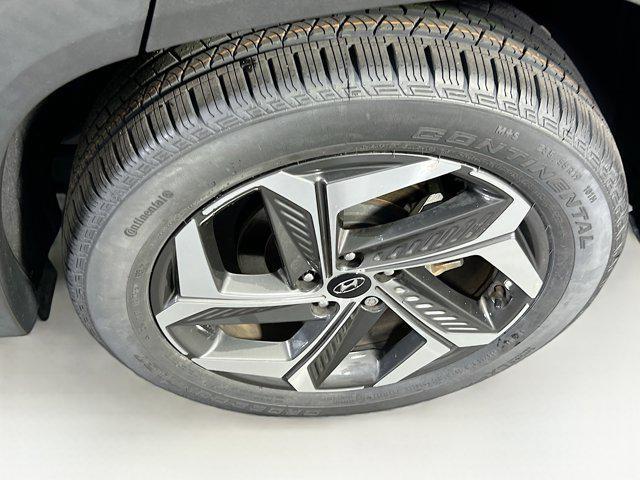 Photo of 2023 Phantom Black Hyundai TUCSON