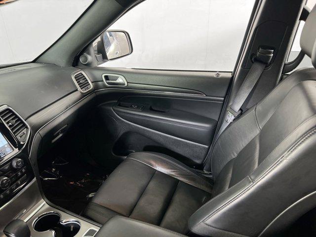 Photo of 2022 Bright White Clearcoat Jeep Grand Cherokee