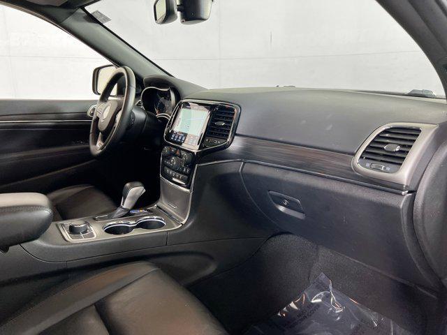 Photo of 2022 Bright White Clearcoat Jeep Grand Cherokee