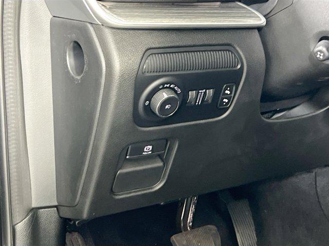 Photo of 2022 Baltic Gray Metallic Clearcoat Jeep Wagoneer