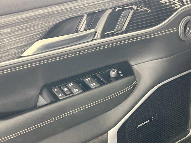 Photo of 2022 Baltic Gray Metallic Clearcoat Jeep Wagoneer