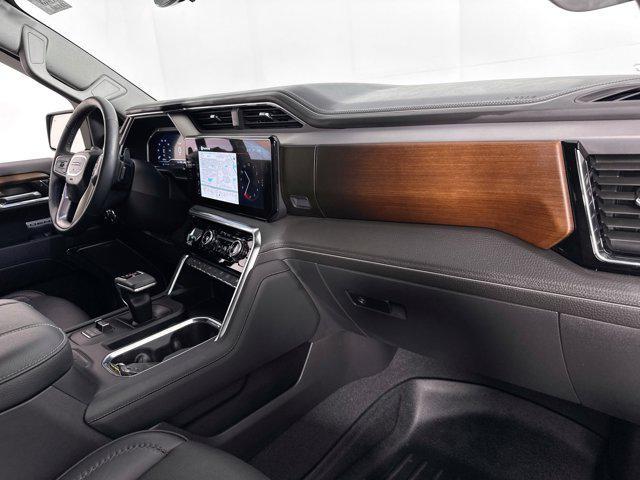 Photo of 2023 White Frost Tricoat GMC Sierra 1500