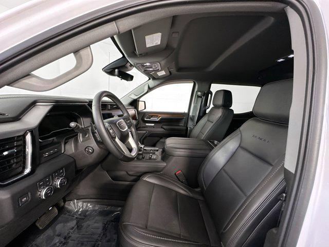 Photo of 2023 White Frost Tricoat GMC Sierra 1500