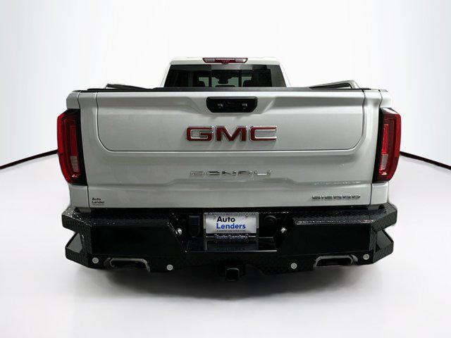 Photo of 2023 White Frost Tricoat GMC Sierra 1500