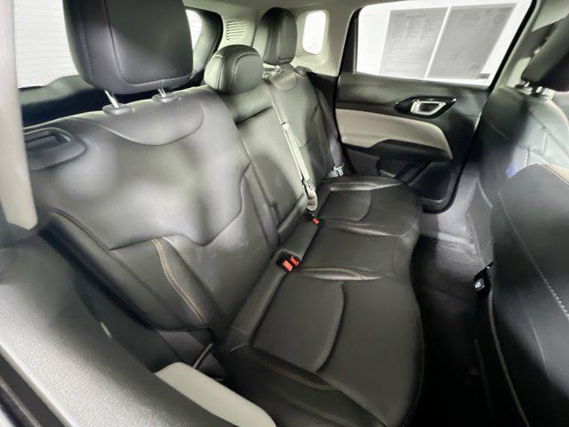 Photo of 2022 Diamond Black Crystal Pearlcoat Jeep Compass