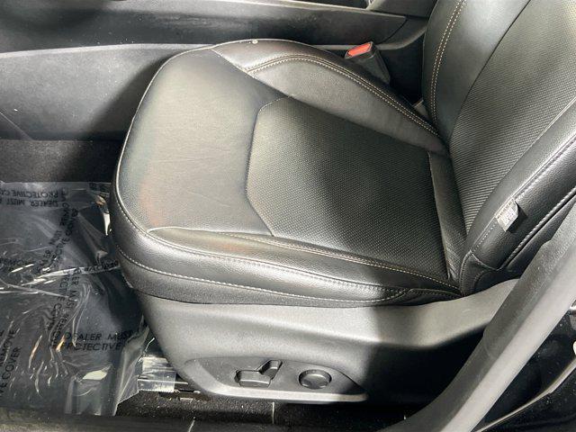 Photo of 2022 Diamond Black Crystal Pearlcoat Jeep Compass