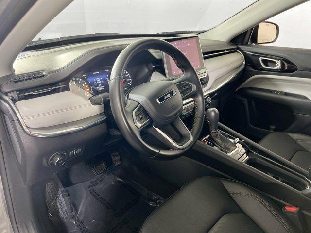 Photo of 2022 Billet Silver Metallic Clearcoat Jeep Compass