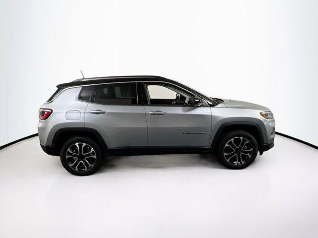 Photo of 2022 Billet Silver Metallic Clearcoat Jeep Compass