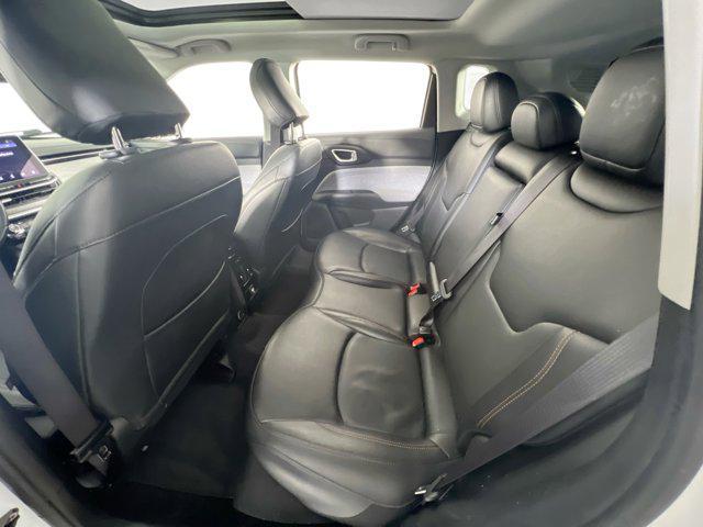 Photo of 2022 Bright White Clearcoat Jeep Compass