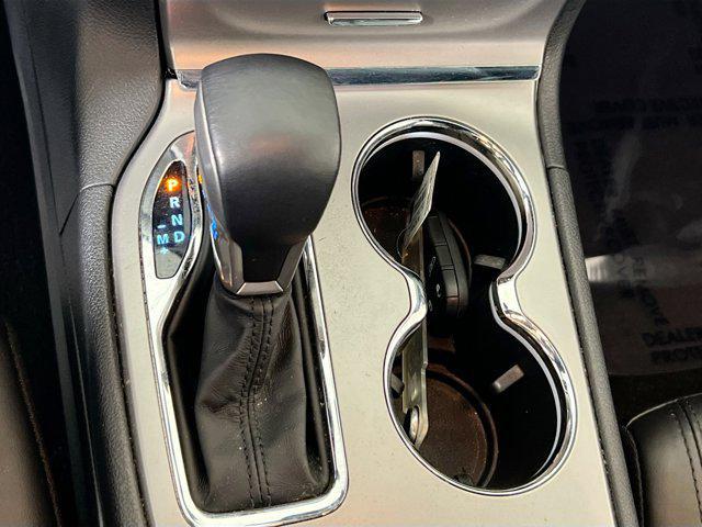 Photo of 2021 Bright White Clearcoat Jeep Grand Cherokee