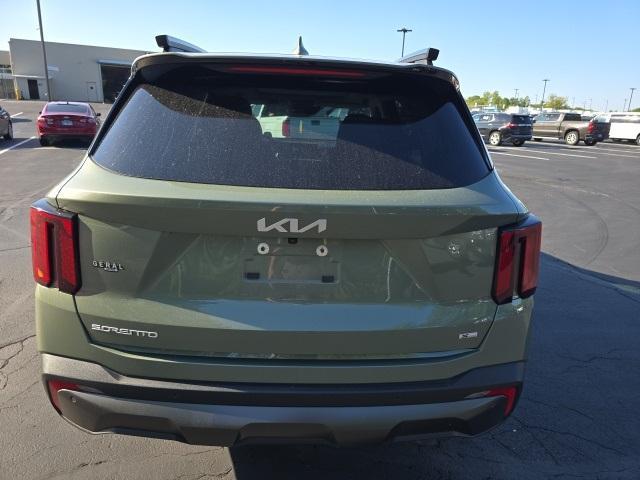 Photo of 2024 Jungle Green Kia Sorento