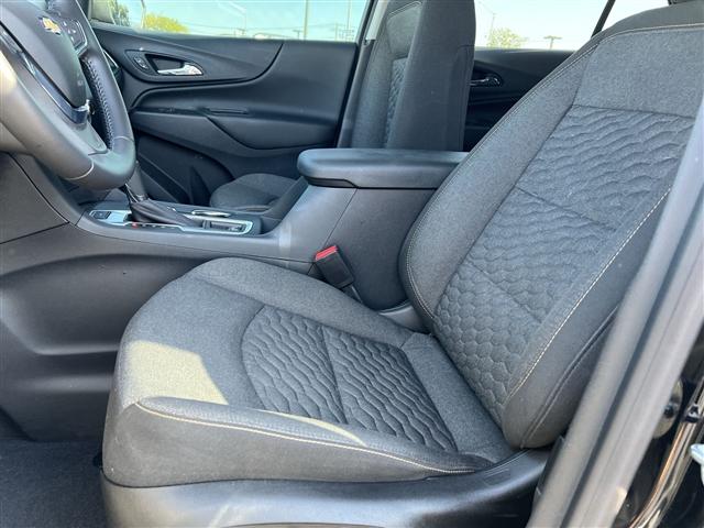 Photo of 2021 Mosaic Black Metallic Chevrolet Equinox