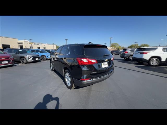 Photo of 2021 Mosaic Black Metallic Chevrolet Equinox