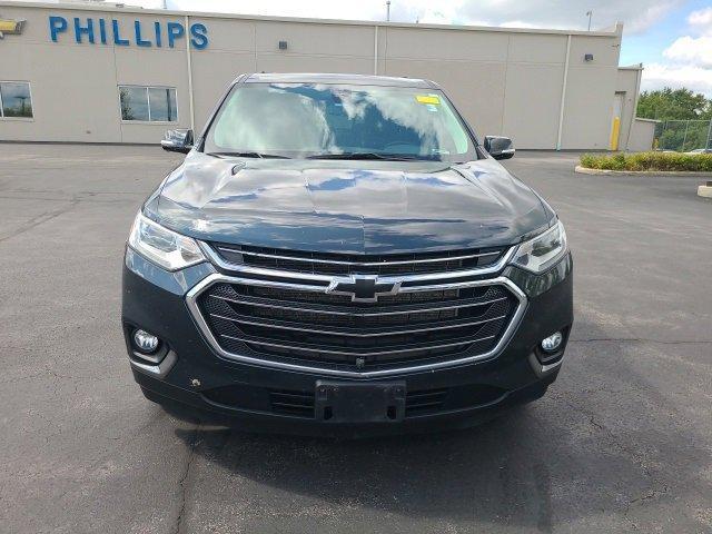 Photo of 2020 Graphite Metallic Chevrolet Traverse