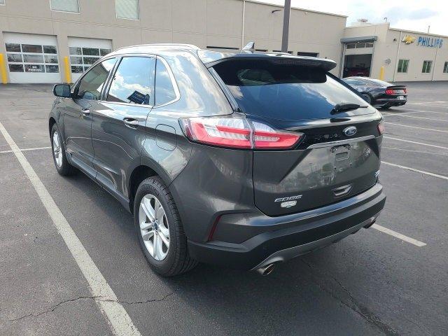 Photo of 2019 Magnetic Metallic Ford Edge