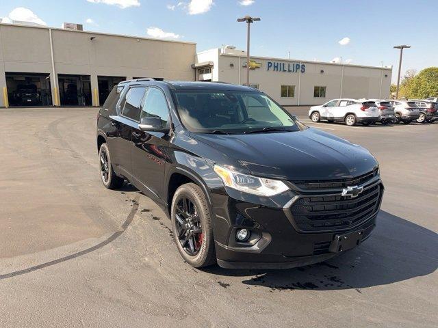 Photo of 2021 Mosaic Black Metallic Chevrolet Traverse