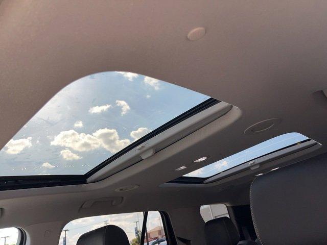 Photo of 2021 Mosaic Black Metallic Chevrolet Traverse