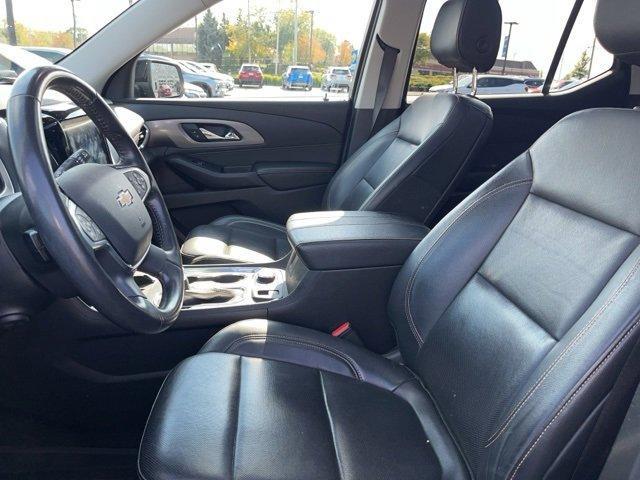 Photo of 2021 Mosaic Black Metallic Chevrolet Traverse