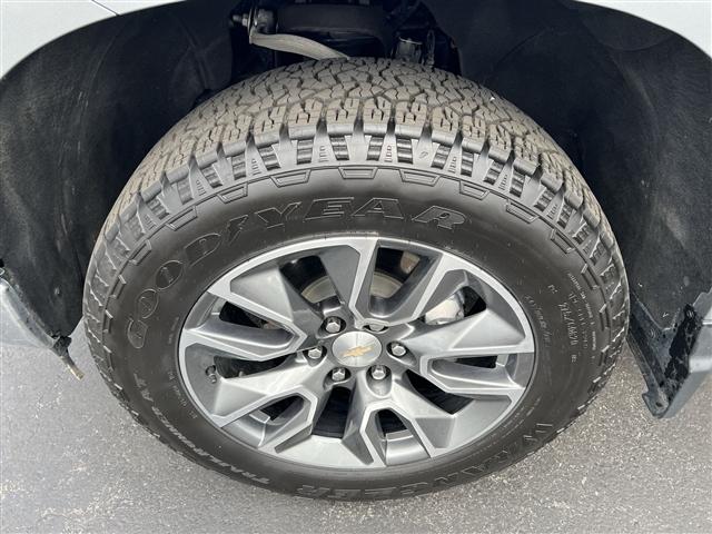 Photo of 2024 Sterling Gray Metallic Chevrolet Silverado 1500