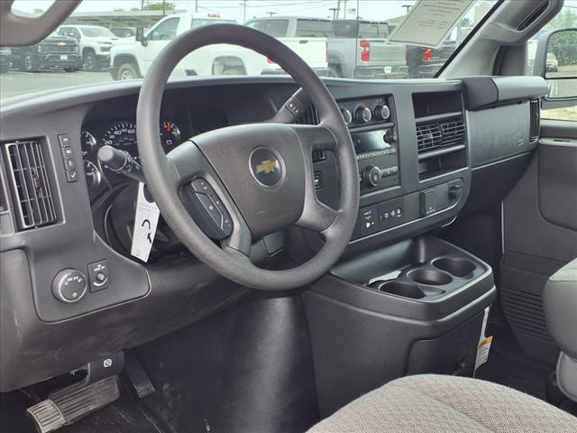 Photo of 2025 Summit White Chevrolet Express 2500