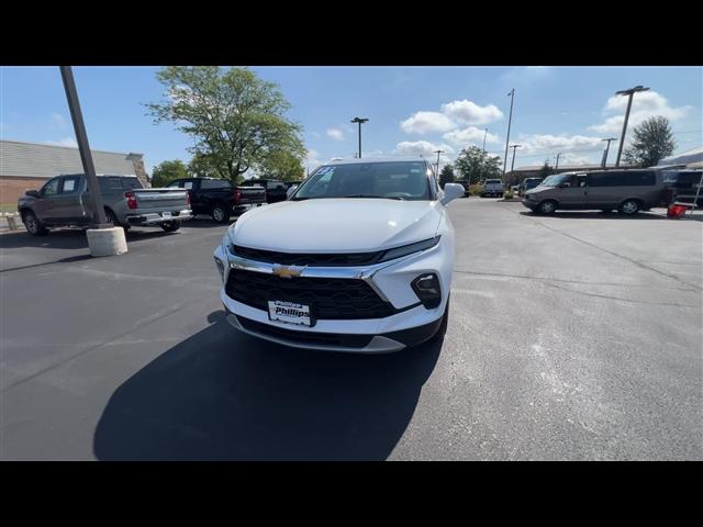 Photo of 2023 Summit White Chevrolet Blazer