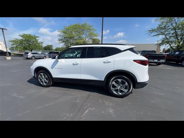 Photo of 2023 Summit White Chevrolet Blazer