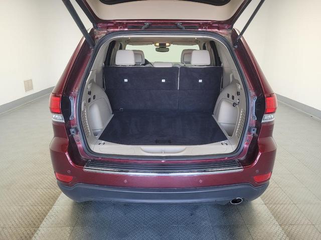 Photo of 2021 Velvet Red Pearlcoat Jeep Grand Cherokee