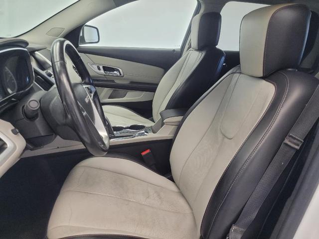 Photo of 2015 Summit White GMC Terrain