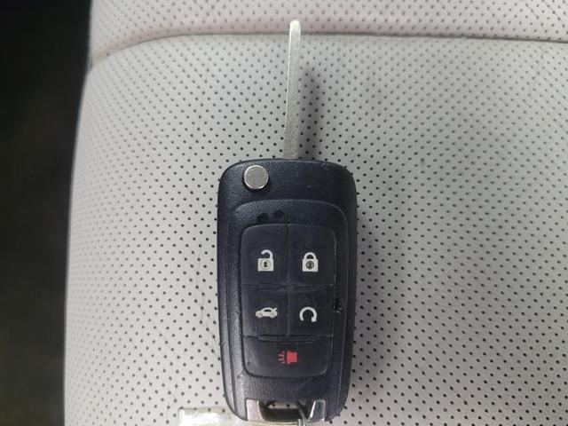 Photo of 2015 Summit White GMC Terrain