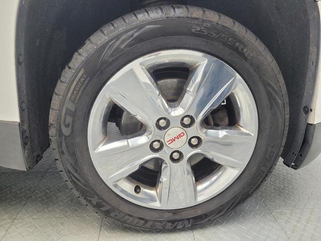 Photo of 2015 Summit White GMC Terrain